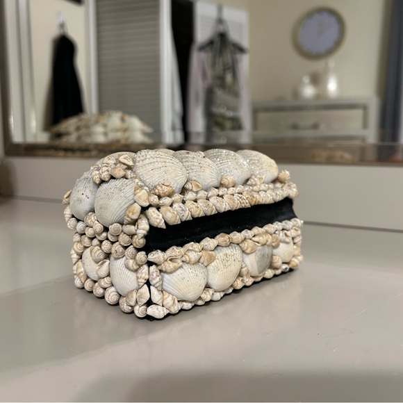 Shell Trinket Box 2) - Picture 3 of 11